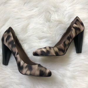 Calvin Klein “Elara” Pumps